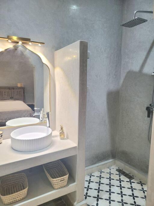 Riad Isahiac Avec Piscine En Exclusivite Marraquexe Exterior foto