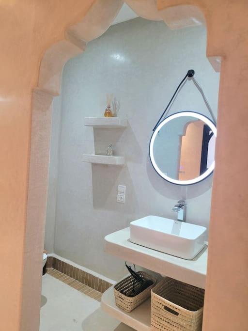 Riad Isahiac Avec Piscine En Exclusivite Marraquexe Exterior foto