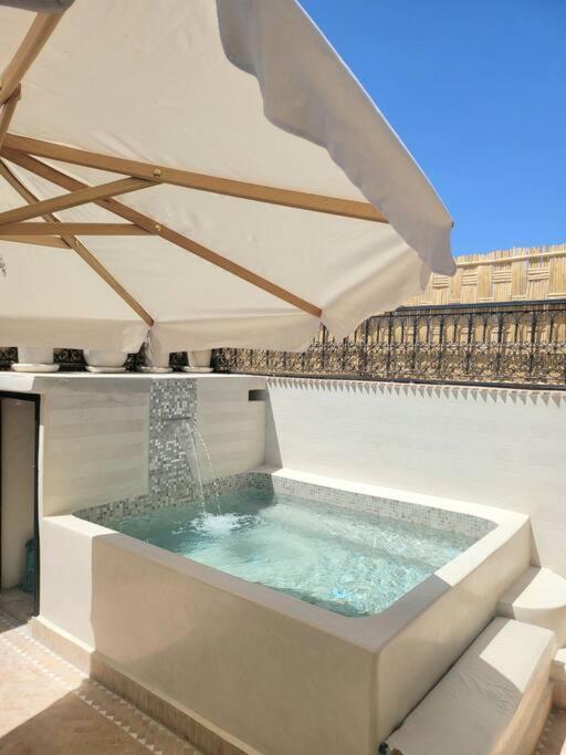 Riad Isahiac Avec Piscine En Exclusivite Marraquexe Exterior foto