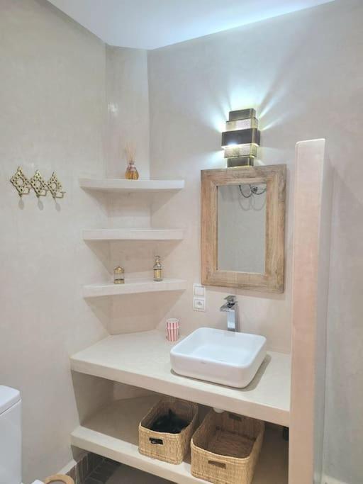 Riad Isahiac Avec Piscine En Exclusivite Marraquexe Exterior foto
